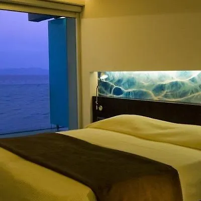 코스 아크티스 아트 4*