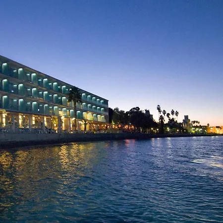 Hotel Aktis Art 4*